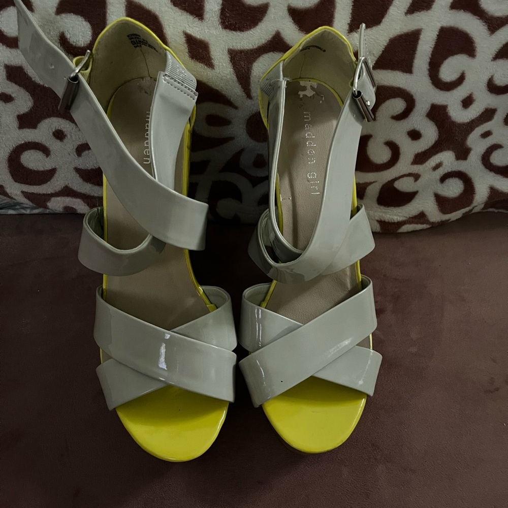 Madden girl wedges